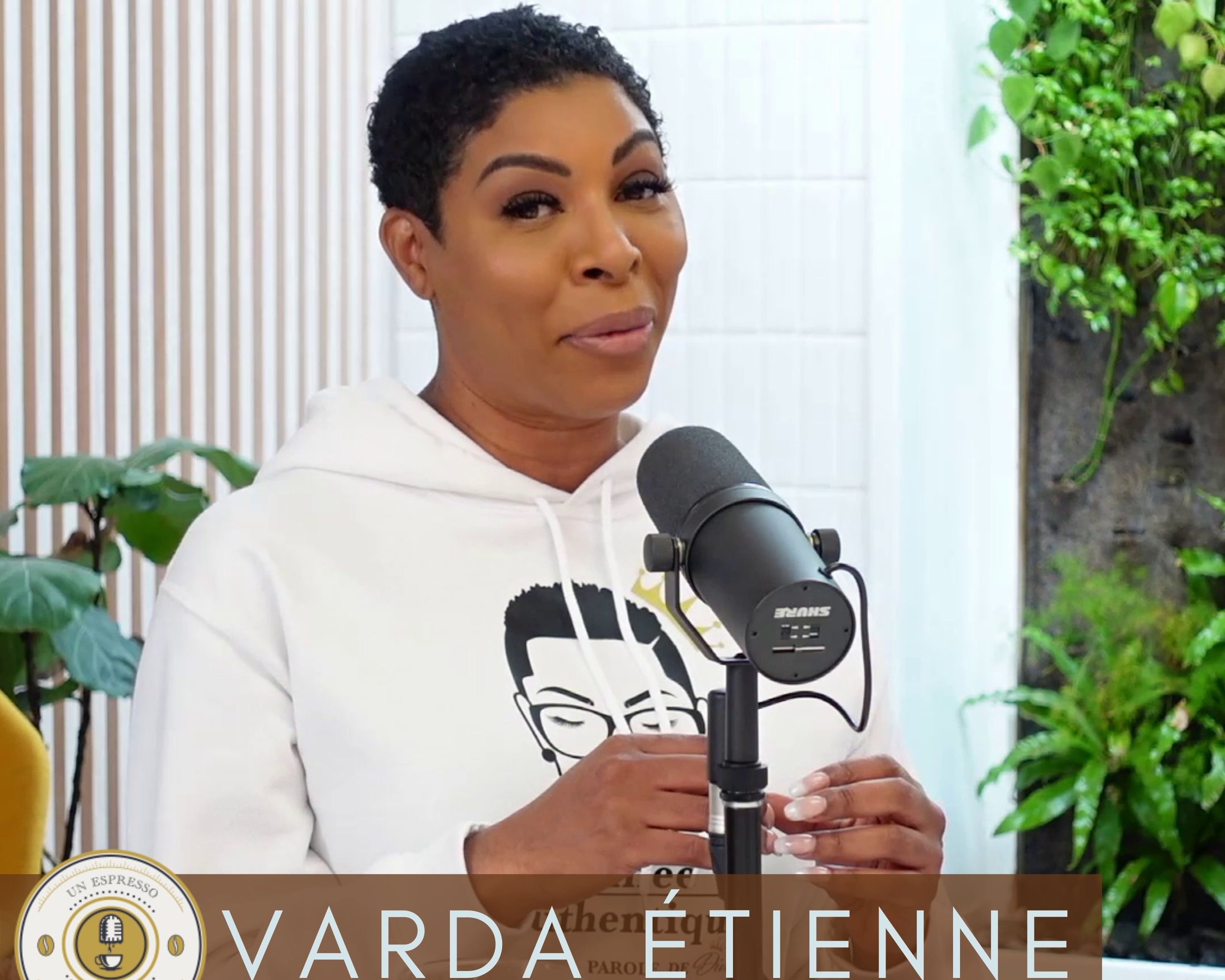 Varda Étienne la Diva Authentique et Assumée - E2