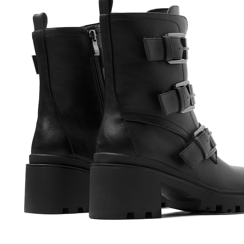 AQUA-MODA-ZOÉ - available at RUBINO  