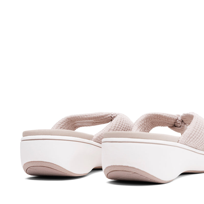 CLARKS-BREEZE RAE ERIN - available at RUBINO  