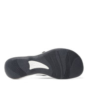 CLARKS-BREEZE REYNA - available at RUBINO  