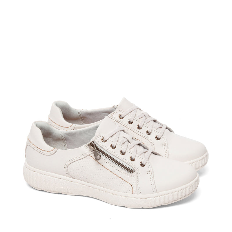 CLARKS-CAROLINE JANNA - available at RUBINO  