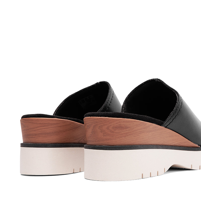 CLARKS-DIAZ SLIDE - available at RUBINO  