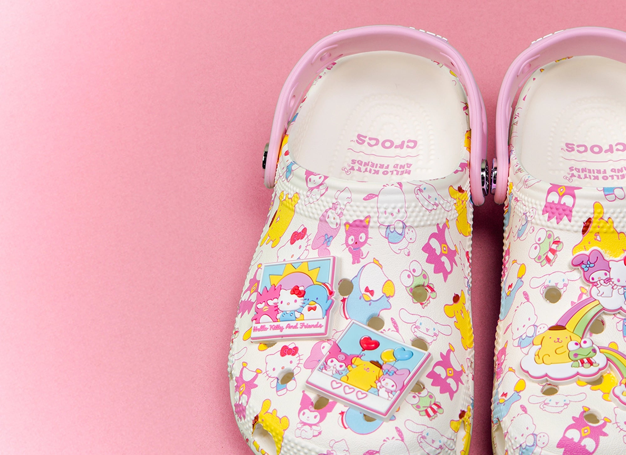 CROCS_CLASSIC_CLOG_HELLO_KITTY_K-2.webp