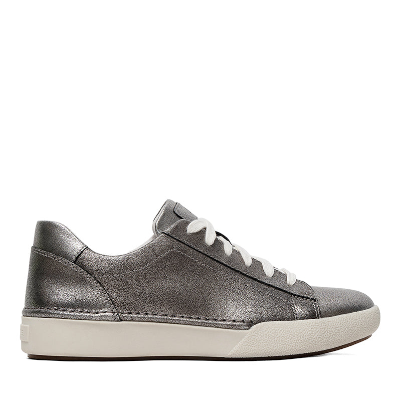JOSEF-CLAIRE 01 - available at RUBINO  