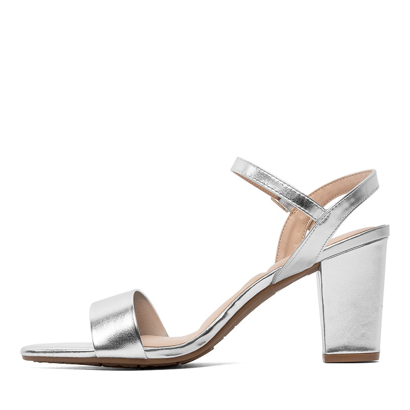 KELLY & KATIE-SUZANNA - available at RUBINO  