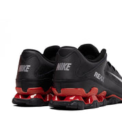 NIKE-REAX 8 TR M - available at RUBINO  