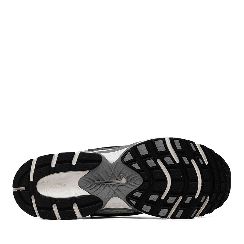 NIKE-V5 RNR M - available at RUBINO  