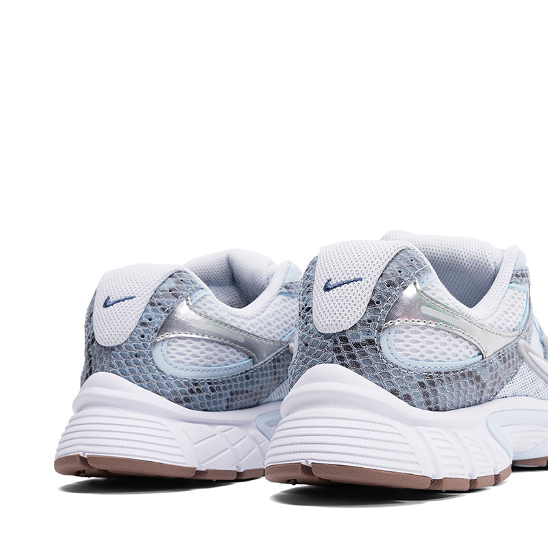 NIKE-V5 RNR PREMIUM W - available at RUBINO  