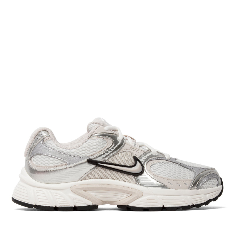 NIKE-V5 RNR W - available at RUBINO  