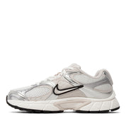 NIKE-V5 RNR W - available at RUBINO  