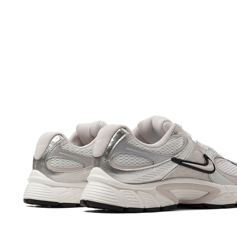 NIKE-V5 RNR W - available at RUBINO  