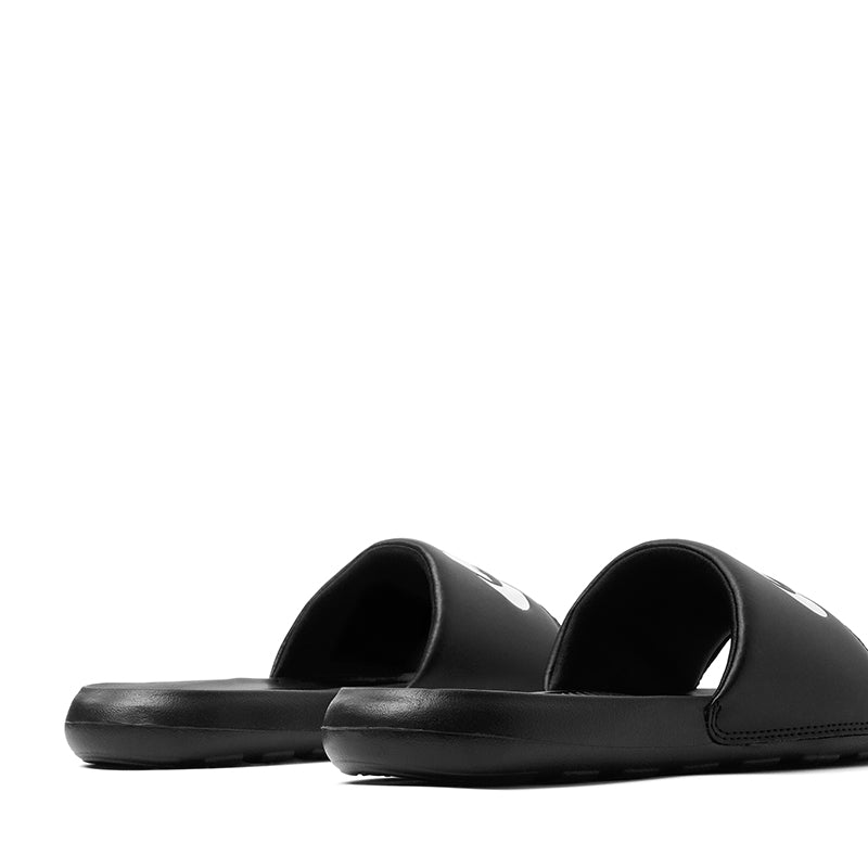 NIKE-VICTORI ONE M - available at RUBINO  