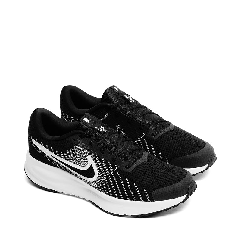 RUN DEFY M