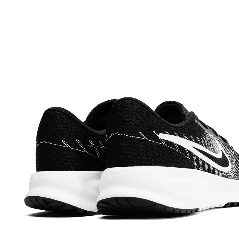 RUN DEFY M