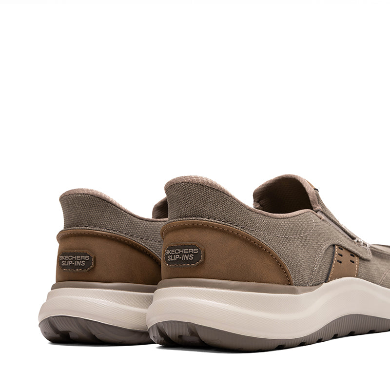 SKECHERS-ALTMAN MURDOCK - available at RUBINO