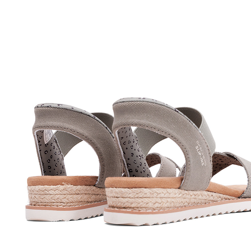 SKECHERS-DESERT KISS GOLDEN LILY - available at RUBINO  