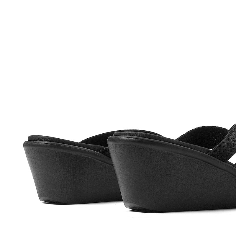 SKECHERS-RUMBLE ON HEAT MAZE - available at RUBINO  