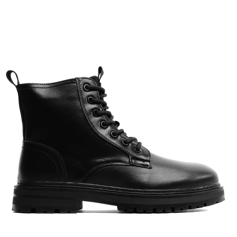 STEVE MADDEN-BOLAND - available at RUBINO
