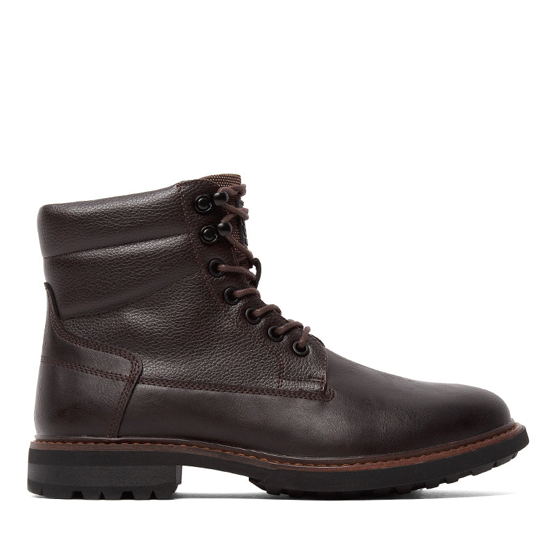 STEVE MADDEN-FREDDO - available at RUBINO  