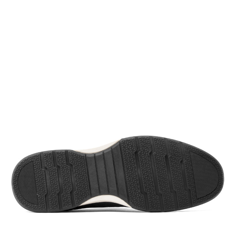 STEVE MADDEN-GUNTHER - available at RUBINO  