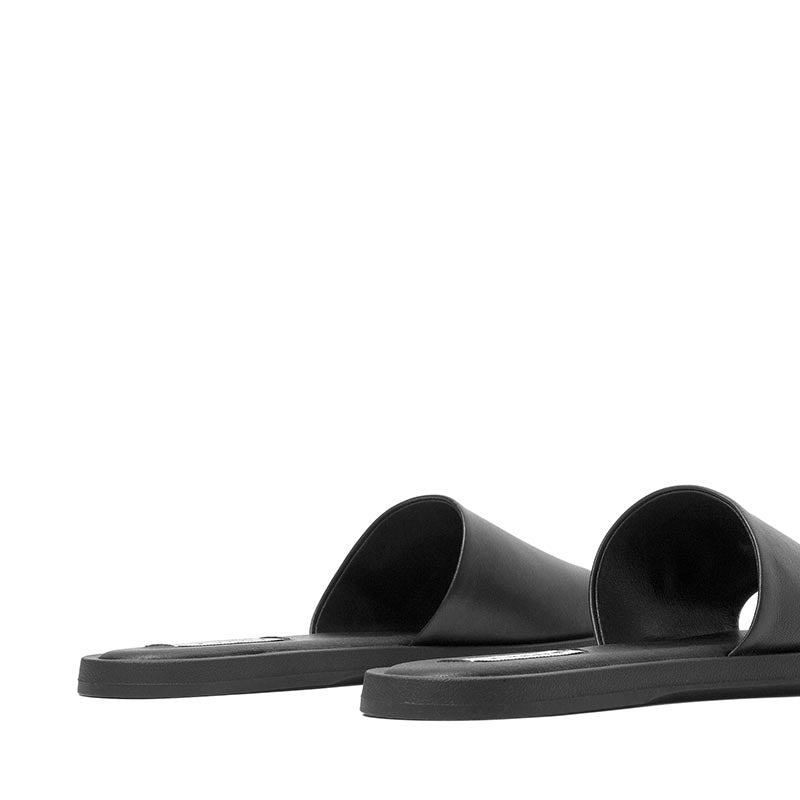 STEVE MADDEN-KAYA - available at RUBINO  