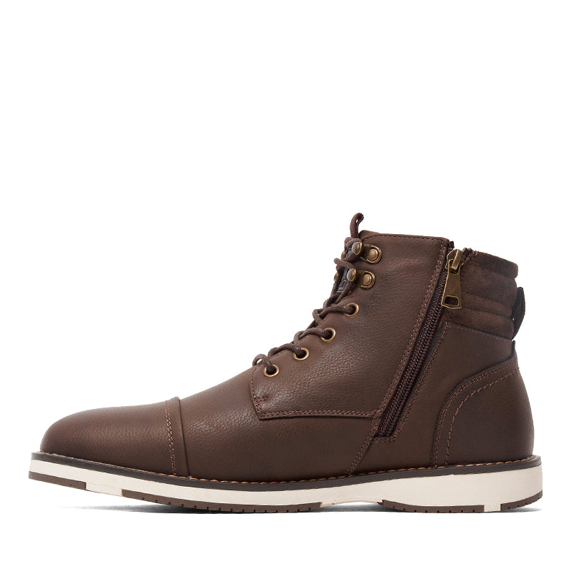 STEVE MADDEN-MAGNUM - available at RUBINO  