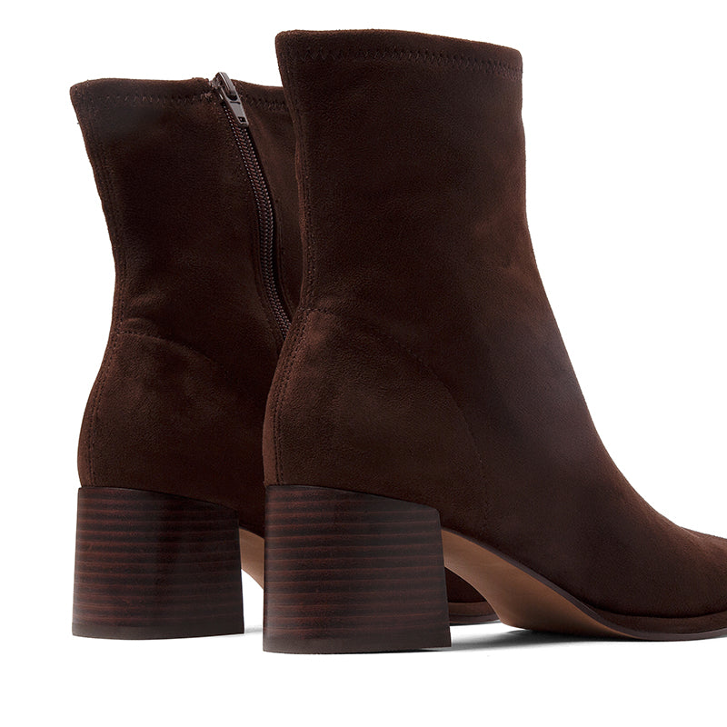 STEVE MADDEN-PAMMY - available at RUBINO  