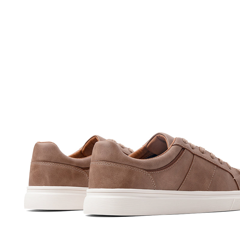 STEVE MADDEN-STORMZ2 - available at RUBINO  