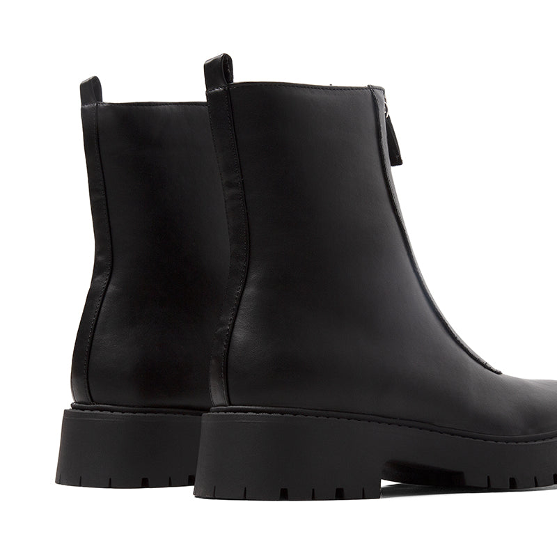 STEVE MADDEN-VARIANCE - available at RUBINO  