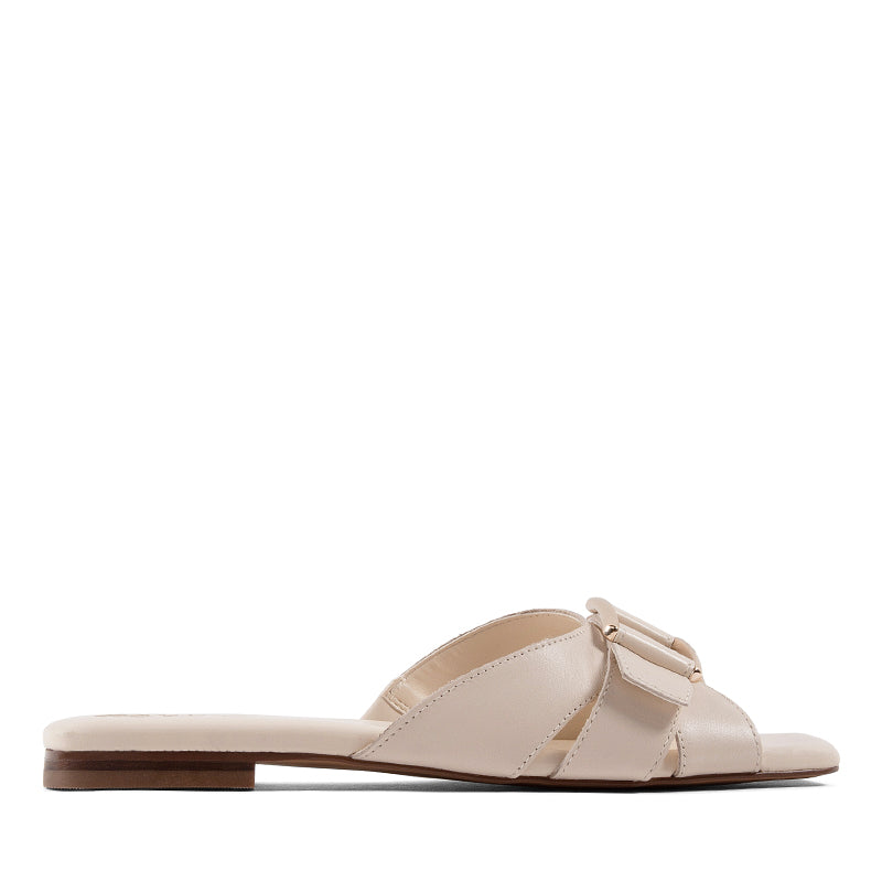 VINCE CAMUTO-ALEXINO - available at RUBINO  