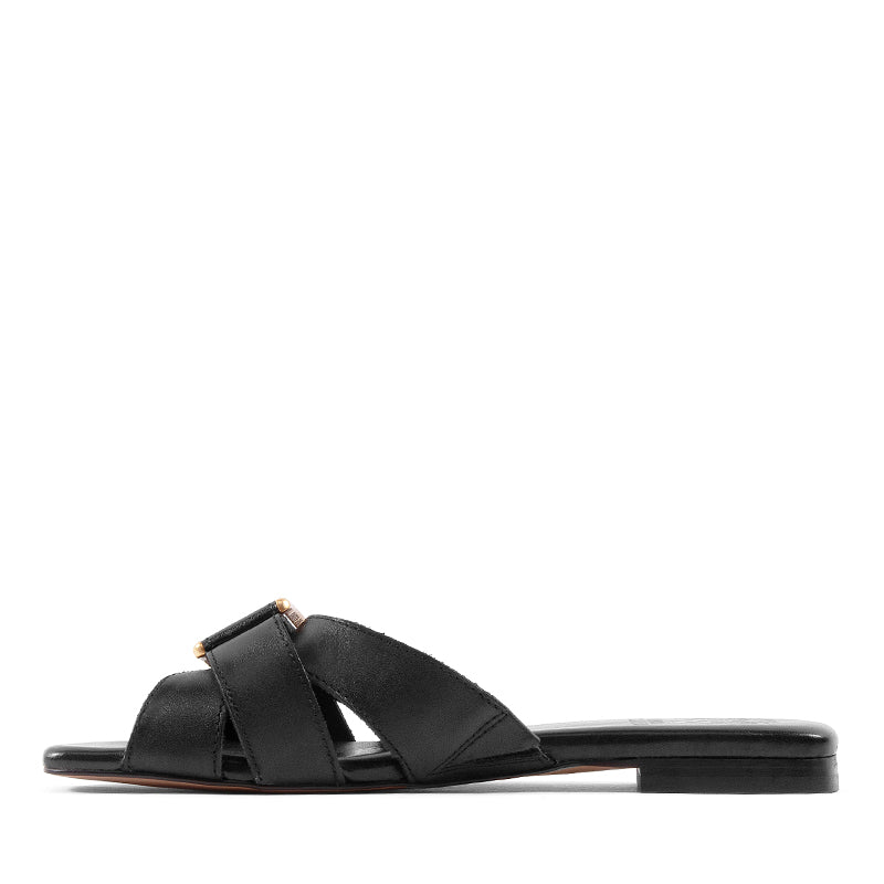 VINCE CAMUTO-ALEXINO - available at RUBINO  