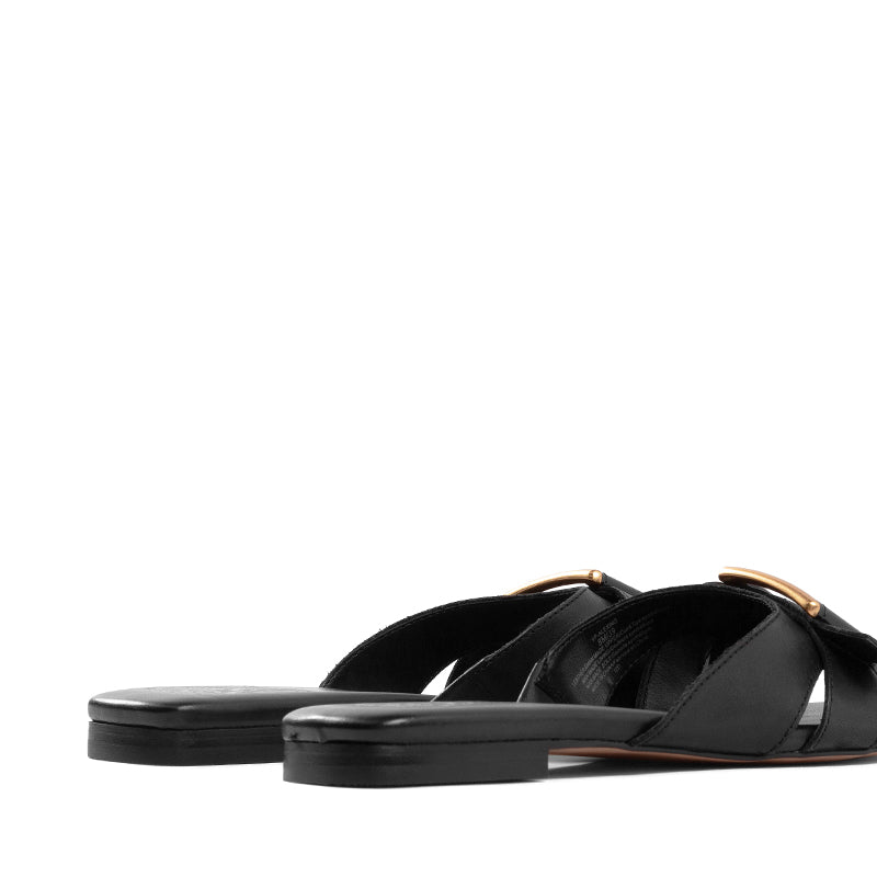 VINCE CAMUTO-ALEXINO - available at RUBINO  